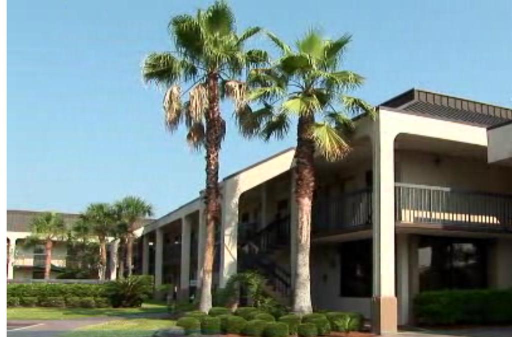 Days Inn By Wyndham Jacksonville Airport מראה חיצוני תמונה