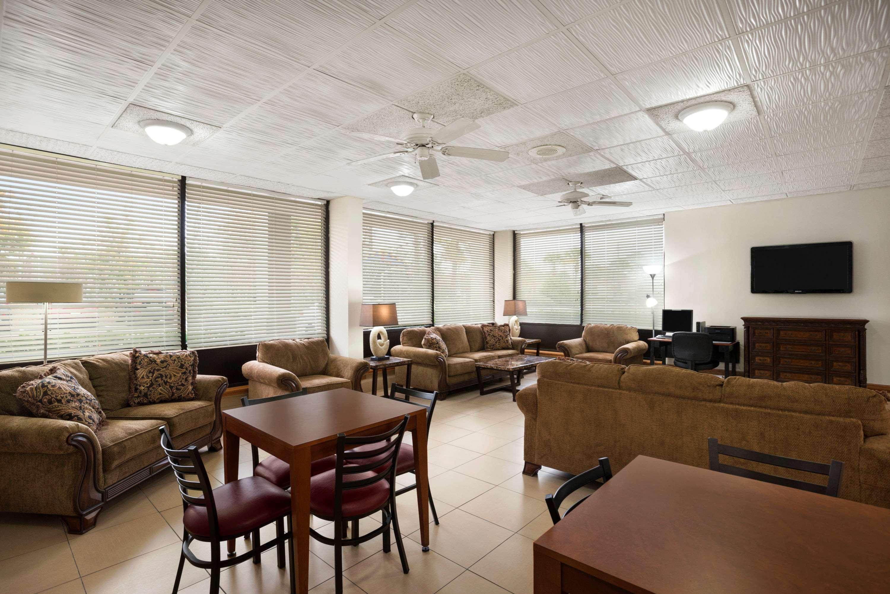 Days Inn By Wyndham Jacksonville Airport מראה חיצוני תמונה