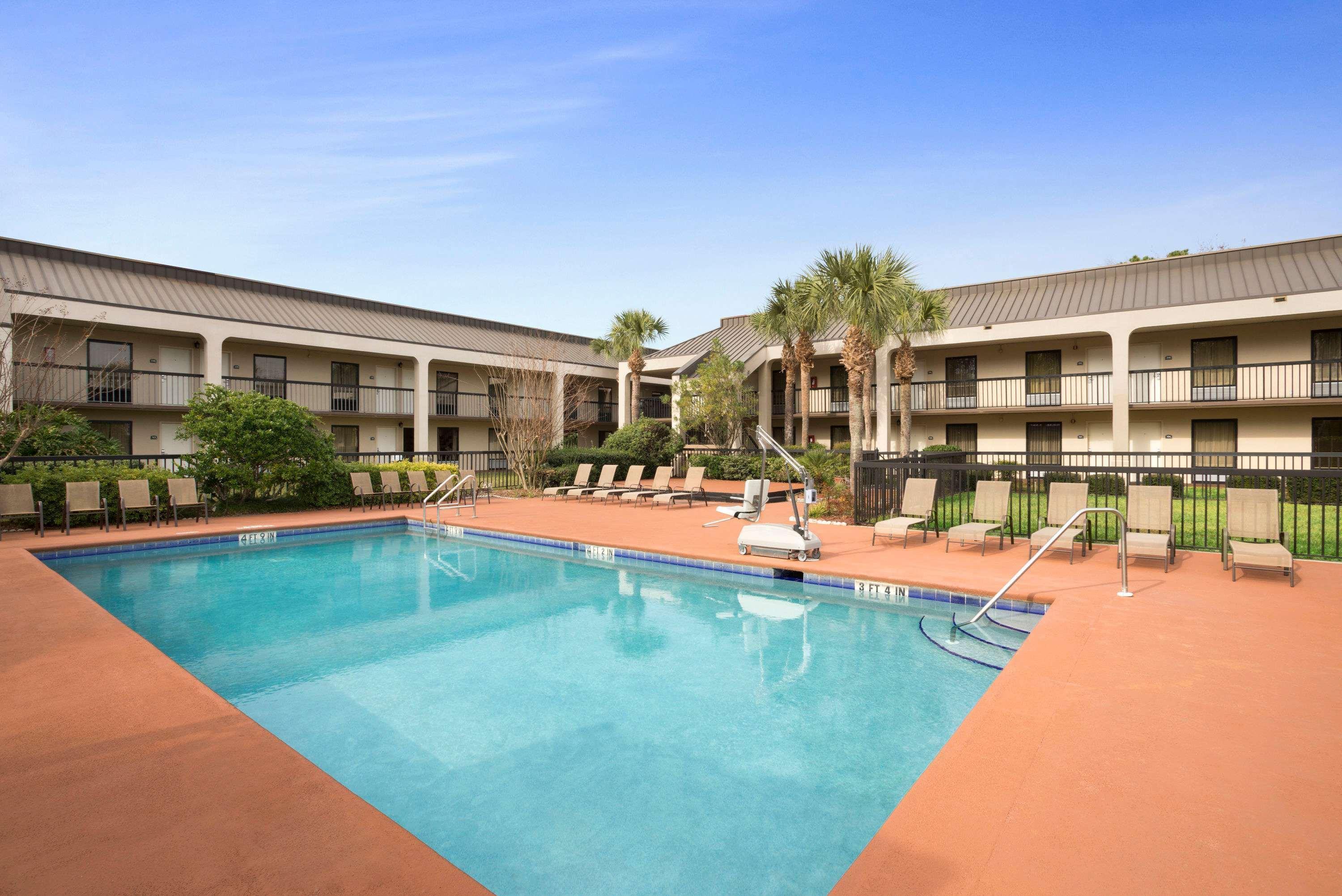 Days Inn By Wyndham Jacksonville Airport מראה חיצוני תמונה