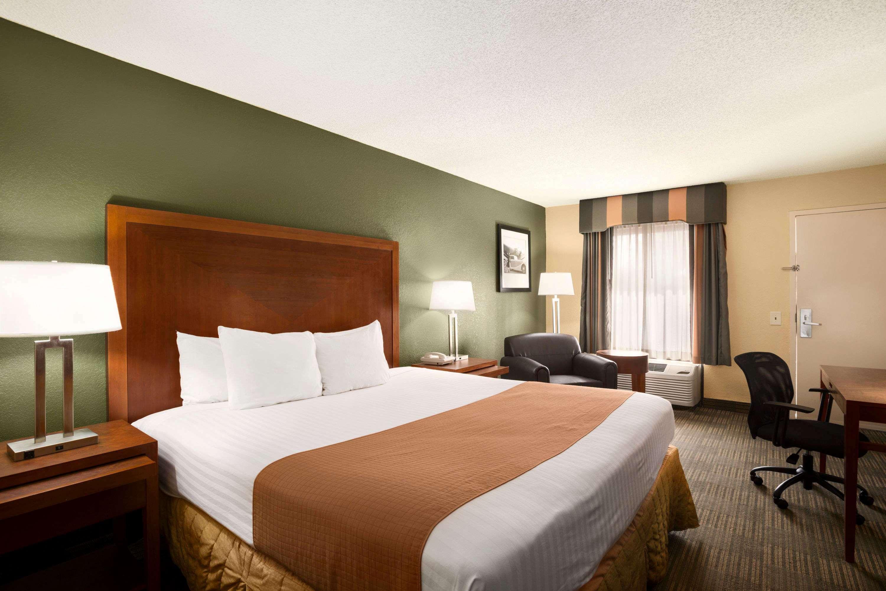 Days Inn By Wyndham Jacksonville Airport מראה חיצוני תמונה