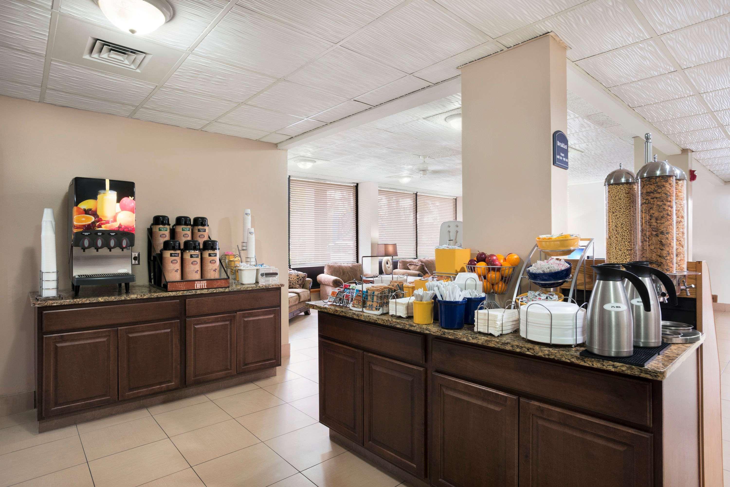 Days Inn By Wyndham Jacksonville Airport מראה חיצוני תמונה