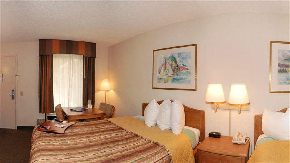 Days Inn By Wyndham Jacksonville Airport מראה חיצוני תמונה