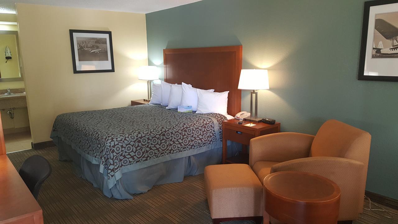 Days Inn By Wyndham Jacksonville Airport מראה חיצוני תמונה