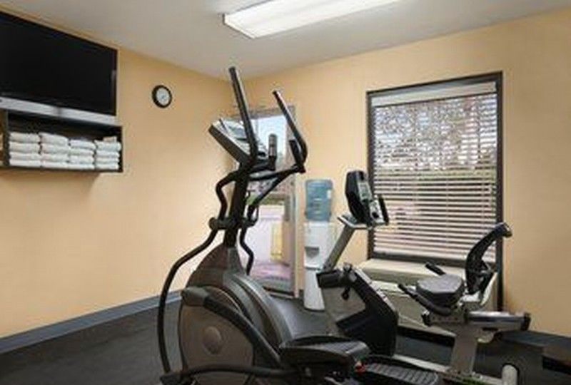 Days Inn By Wyndham Jacksonville Airport מראה חיצוני תמונה